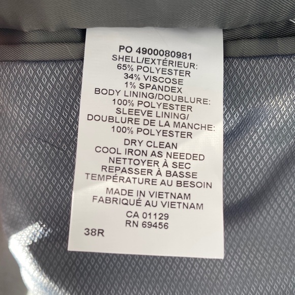 Light grey men’s suit jacket. size 38 regular. - Picture 6 of 6